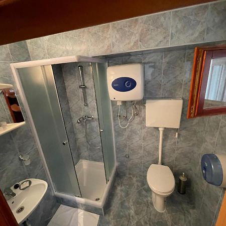 Apartment Victoria Stara Baška Exterior foto
