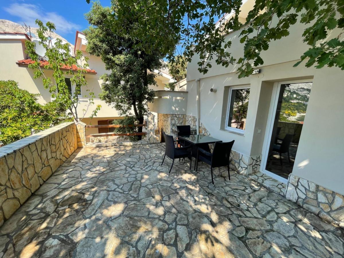 Apartment Victoria Stara Baška Exterior foto